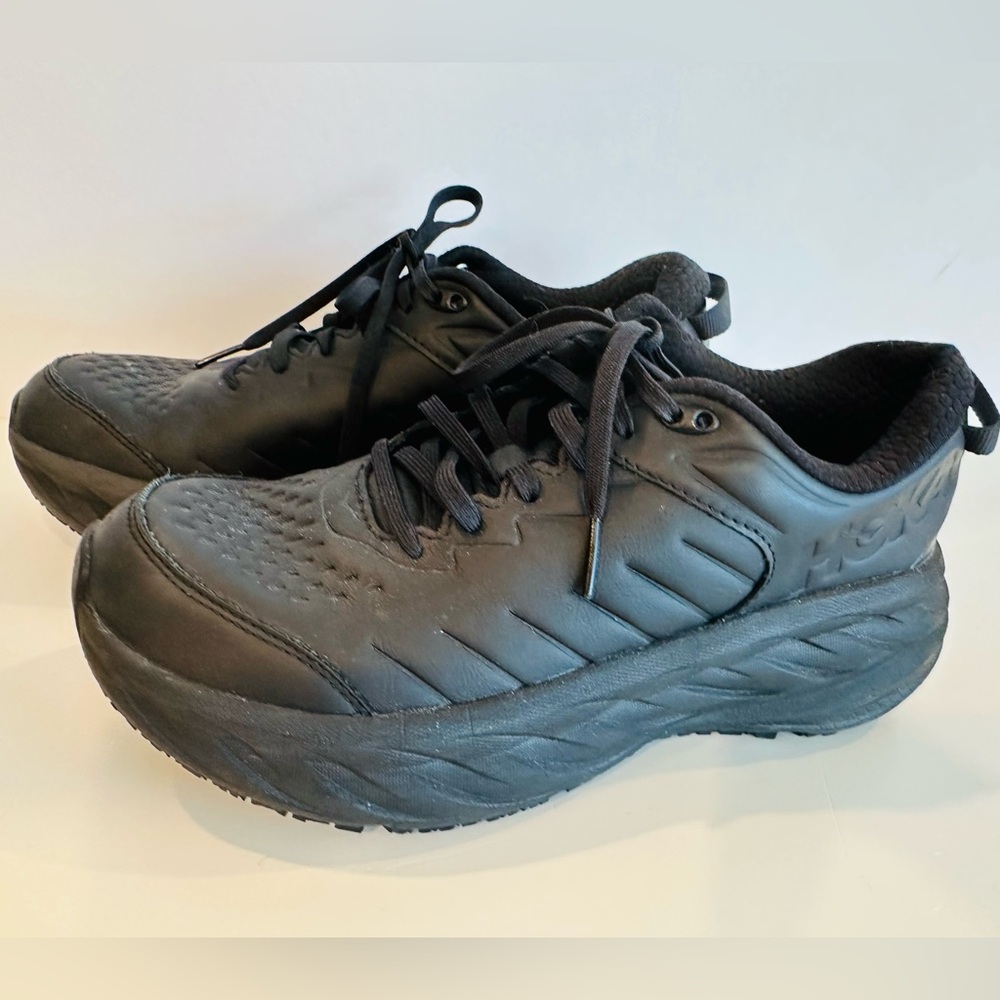 HOKA Women’s Bondi SR Black Athletic Shoes, Size 9